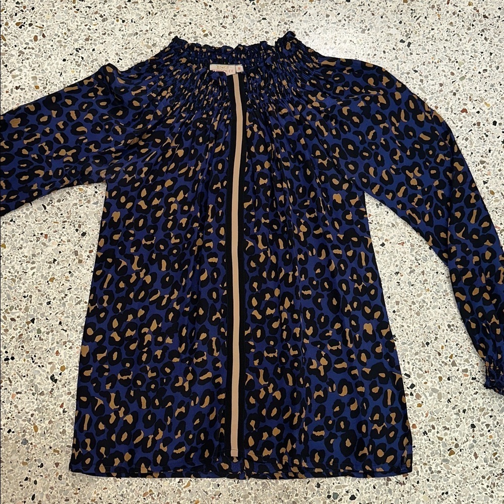 Rungolee Kiki full long sleeve blue leopard blouse small s